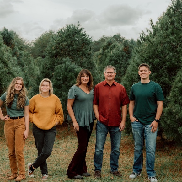 Meet your Posher, Deborah - Picture 2 of 4